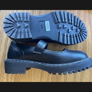 TORRID  MARY JANE FLATS